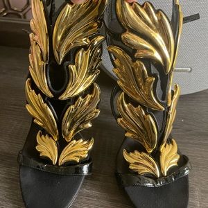 Black and gold authentic Giuseppe heels